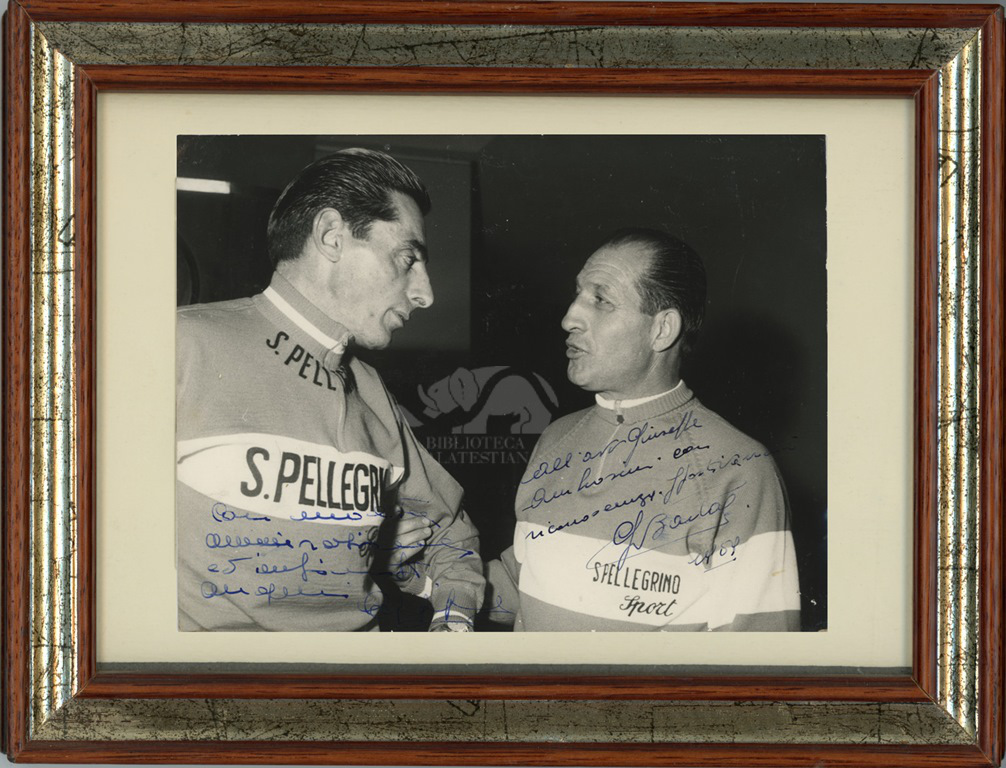 Fausto Coppi e Gino Bartali nel 1959 in una foto autografata con dedica ad Ambrosini