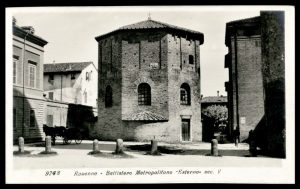 Ravenna, Battistero Metropolitano, Esterno Sec. V