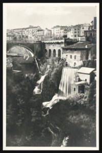 Tivoli, Ponte Gregoriano con cascatelle