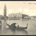 Venezia, panorama dal mare e gondola coperta in primo piano