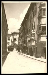 Una strada di città in Alto Adige