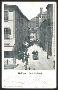 Gubbio, panorama del Corso Garibaldi all'inizio del '900