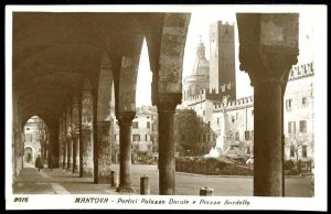 Mantova, Portici Palazzo Ducale e Piazza Sordell